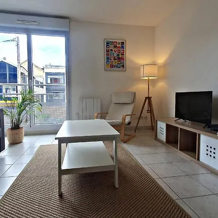 6 Places-free Parking Gratuit Privee Fermer-3chambres-wifi-rouen *